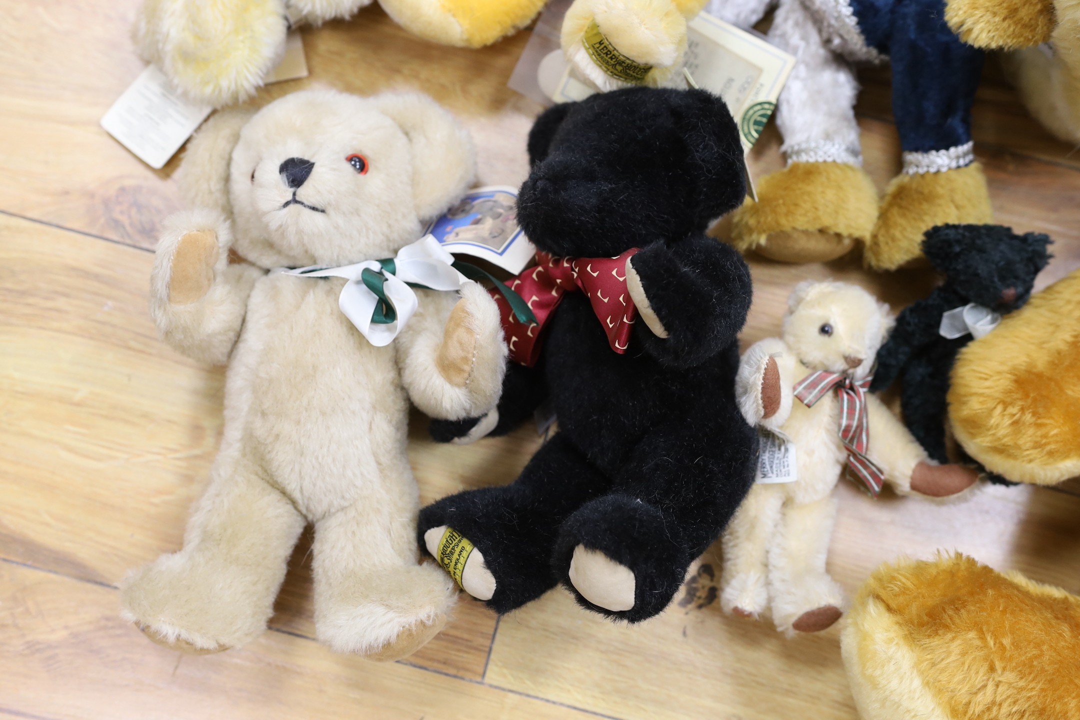 Eleven assorted modern bears
